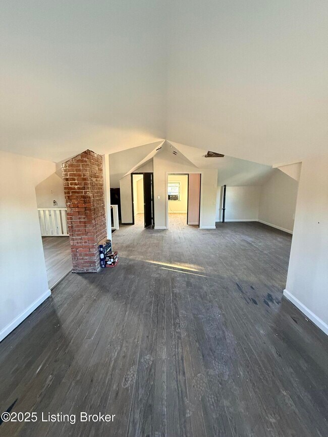 Building Photo - 1620 Sale Ave