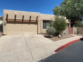 Building Photo - 3602 N Crest Ranch Dr