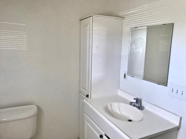 Building Photo - private pool home in Kensington Park - Sar...