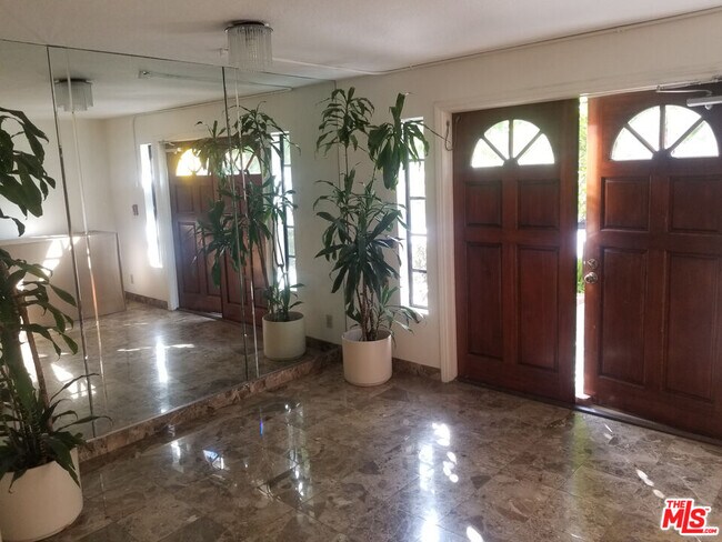 Building Photo - 10620 Eastborne Ave