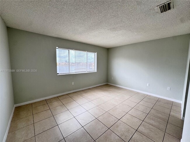 Building Photo - 5200 NW 31st Ave