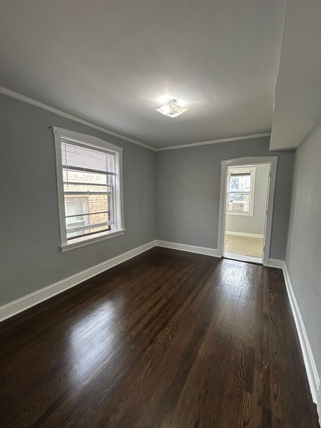 Building Photo - 4017 N Mozart St