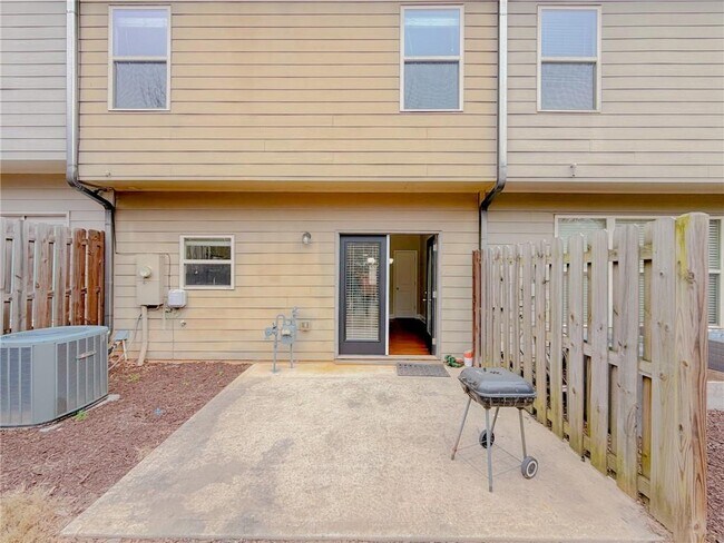 Building Photo - 786 Garbrooke Dr