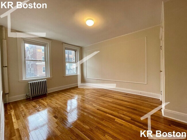 Building Photo - 8 Vinal St