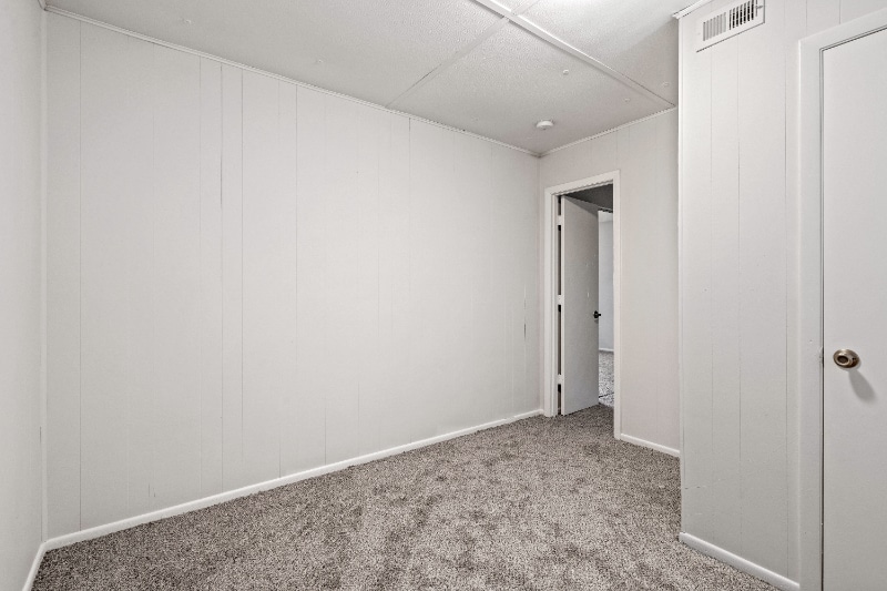 Building Photo - 2550 W Bird St