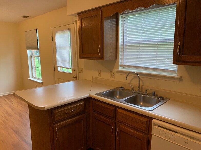 Building Photo - 1066 Brandy Ln