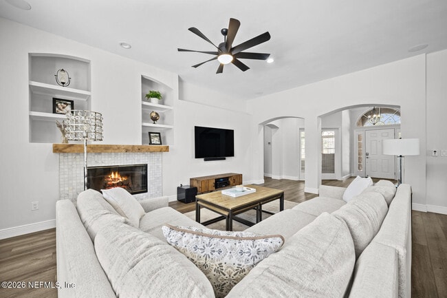 Building Photo - 13948 Spoonbill St N