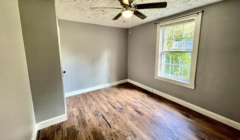 First Floor Bedroom 2 - Pic 2 - 3801 Seaford Rd