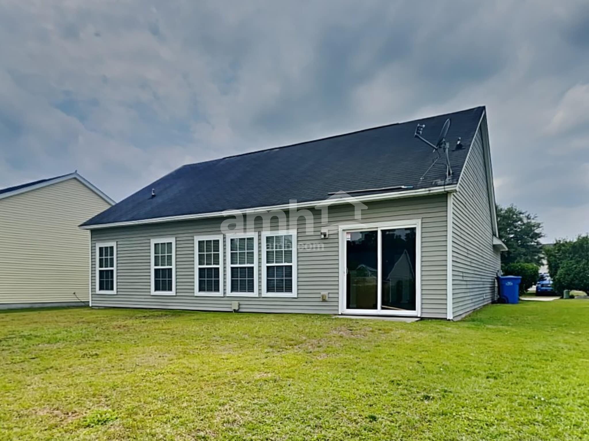 Building Photo - 5023 Holdsworth Dr