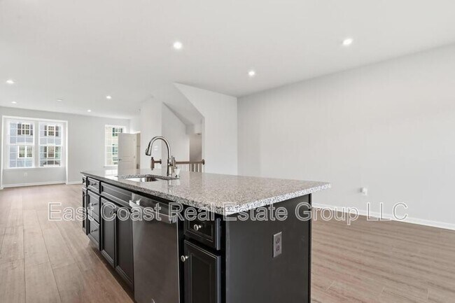 Building Photo - 105 Dripping Spring Dr