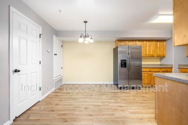 Building Photo - 8212 N Cedar Springs Rd