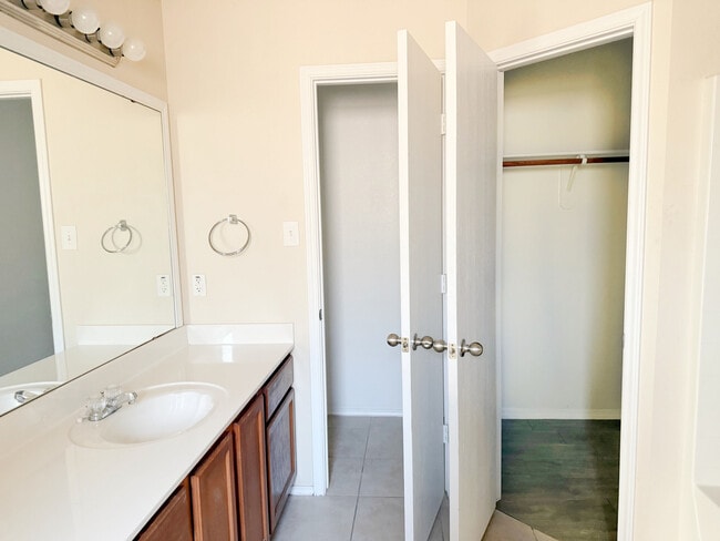 Building Photo - 3906 Jack Barnes Ave