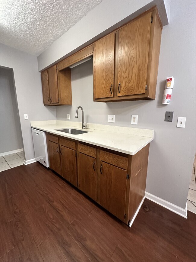 Building Photo - 1 Brandle Cove