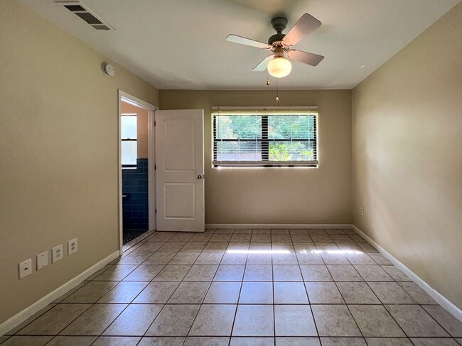 Building Photo - 4BR/3BA with Detached Garage Conversion Available Mid August! *Application Approved*