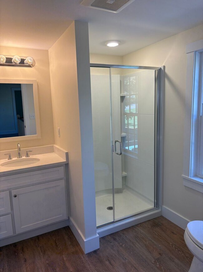 Building Photo - NEW Luxury 2 Bedroom apartments!