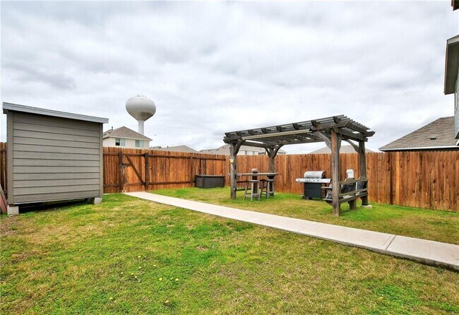 Building Photo - 4616 Inicio Ln