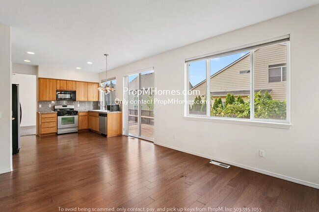 Building Photo - Beautiful Four Bedroom Home In NW Bethany!