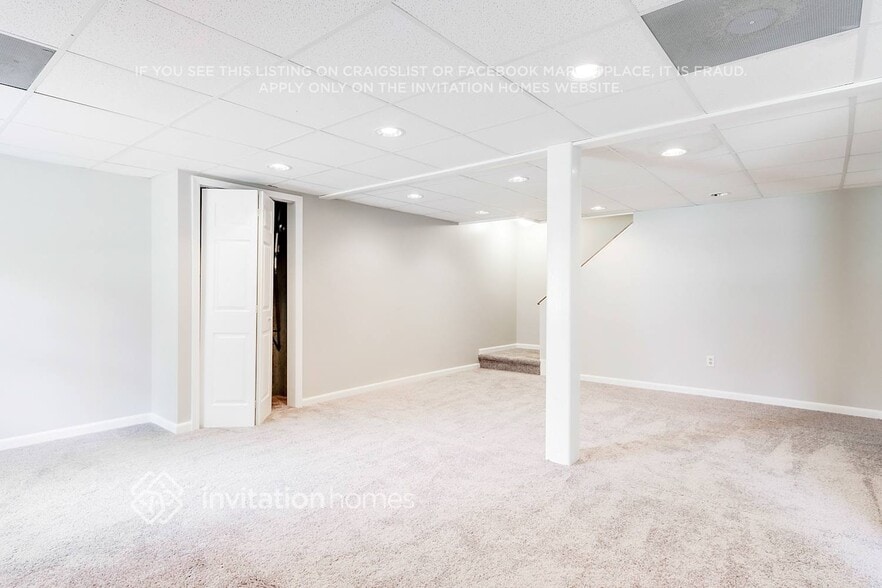 Building Photo - 3206 Elizabeth Ln