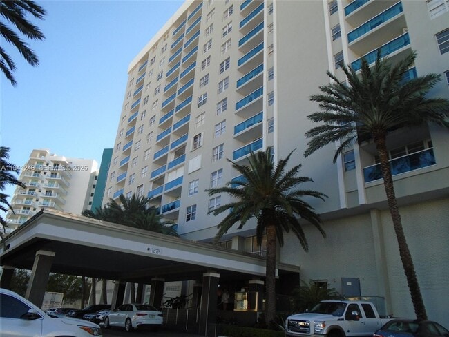 Building Photo - 6770 Indian Creek Dr