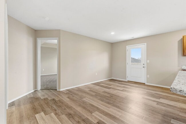 Building Photo - 3 Bedroom Home - Monett MO