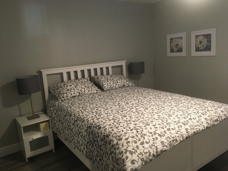 Building Photo - 1260 York St