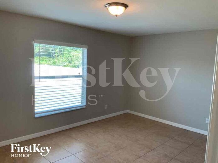 Building Photo - 11093 Sunnydale Ave