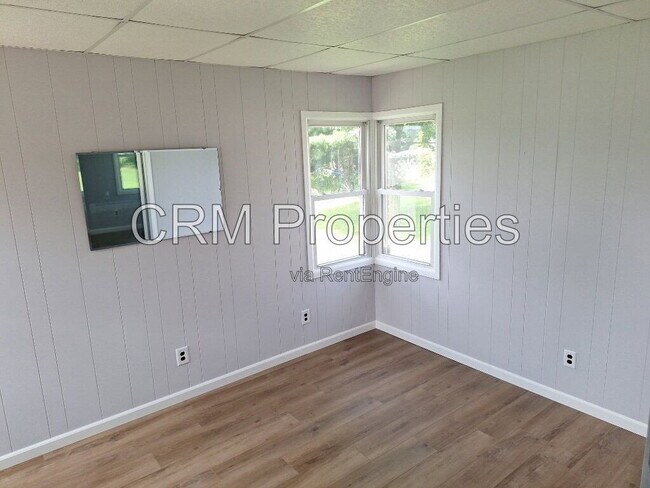 Building Photo - 3505 Melody Ln W