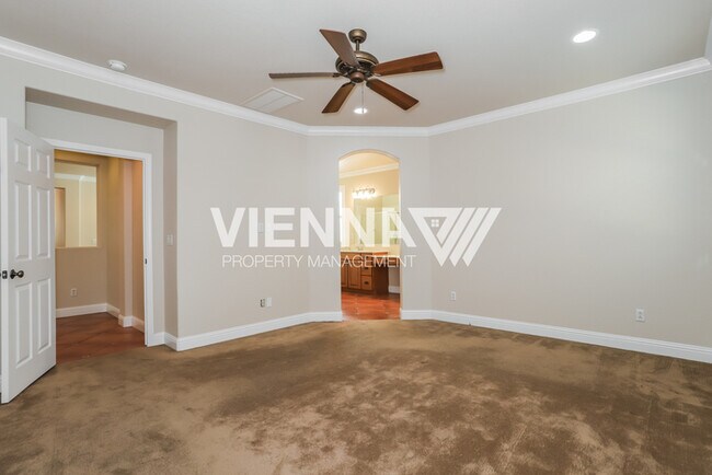 Building Photo - 1311 Green Ravine Dr