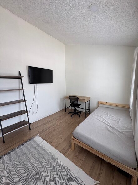 Building Photo - 5000 S Pagosa St