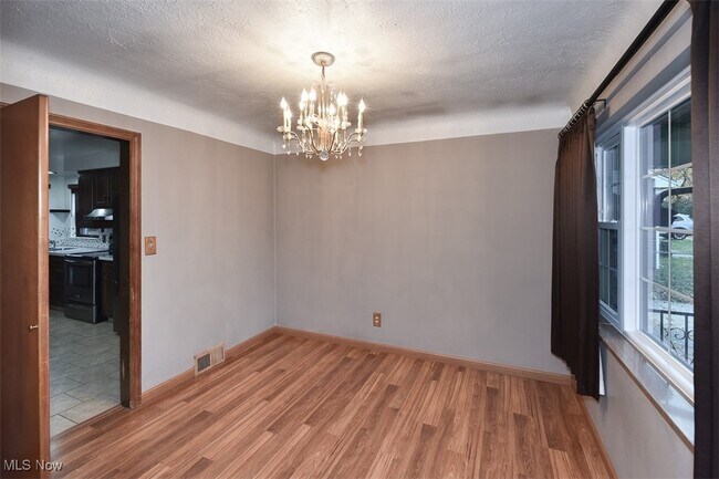 Building Photo - 21775 Hillsdale Ave