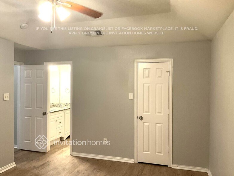 Building Photo - 823 Yellowstone Dr