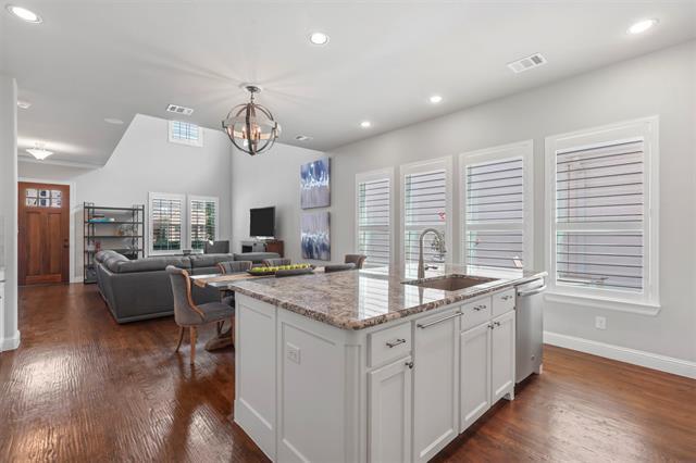 Building Photo - 2848 Amesbury
