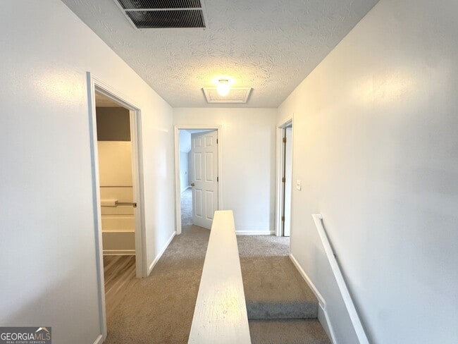 Building Photo - 2121 Silva Ct