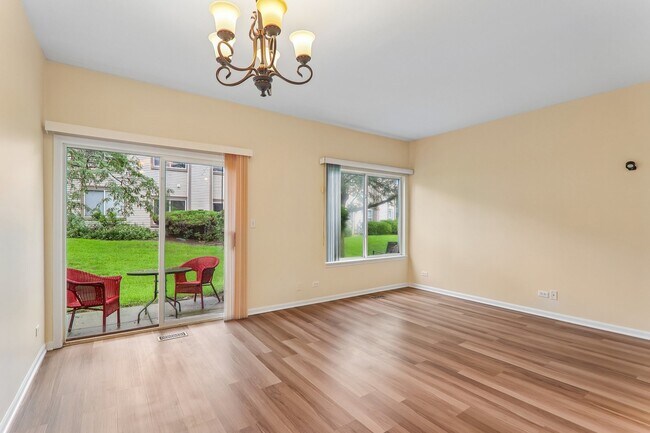 Building Photo - 984 Park Hill Cir