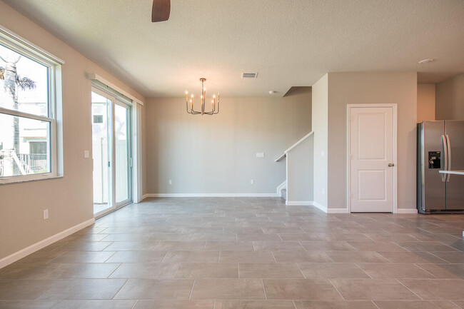 Building Photo - 3918 SE Mentmore Ln