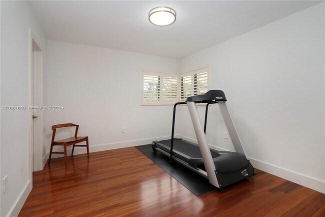 Building Photo - 7322 Vistalmar St