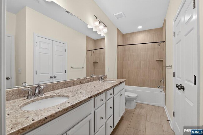 Building Photo - 28 Leahy Dr