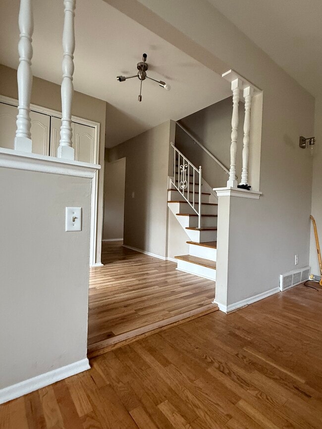 Building Photo - 793 Tarleton Ave