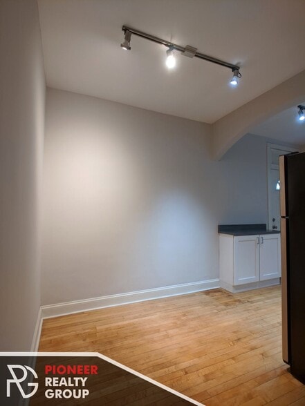 Building Photo - 2317 N Rockwell St