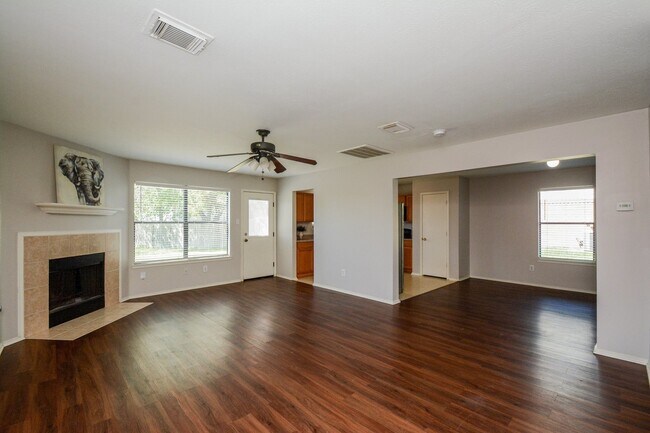 Building Photo - 6835 Lower Arrow Dr