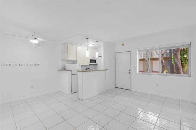 Building Photo - 6330 SW 79th St