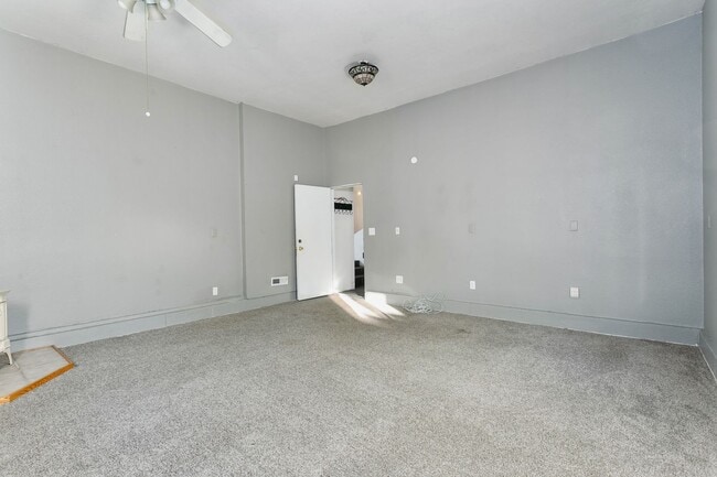 Building Photo - Spacious Tacoma Home for Rent – Available Now!