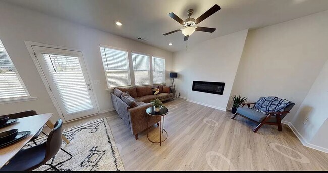 Building Photo - 373 Whitetail Cir