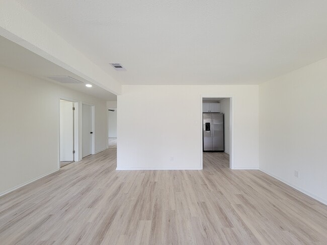 Building Photo - 301 Cypress St