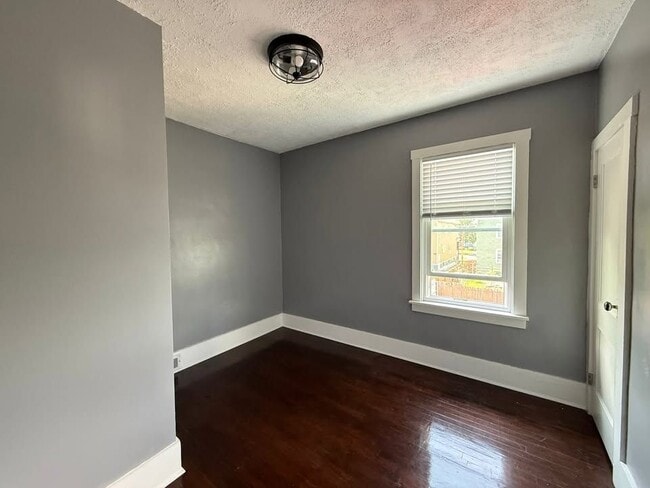 Building Photo - 1644 Taylor Ave
