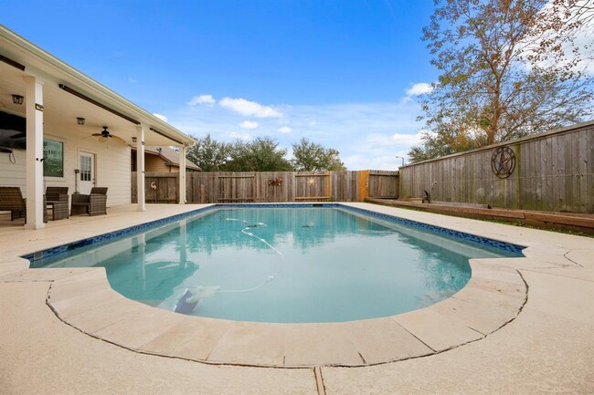 Building Photo - 2903 Flower Creek Ln