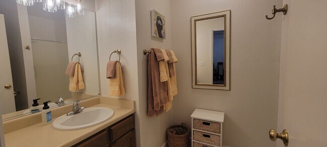 Building Photo - Low Maintenance Lifestyle Near Sacramento River Trail