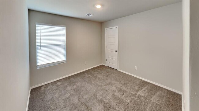 Building Photo - 10009 SW 41st St