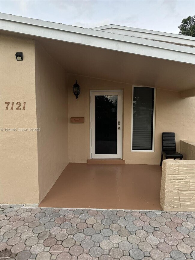 Building Photo - 7121 Harding St