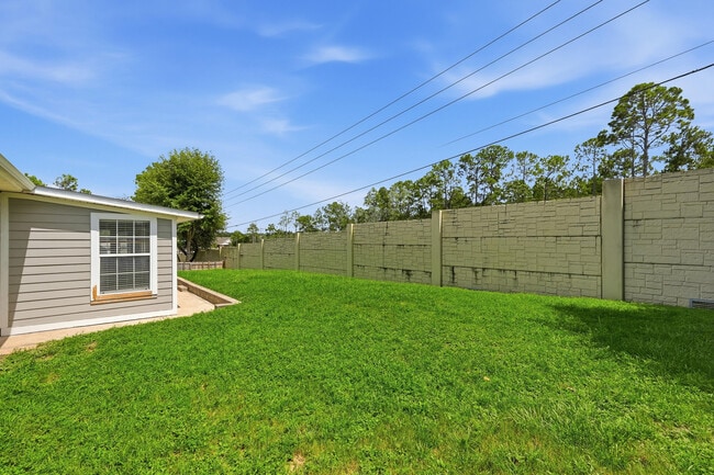Building Photo - 339 Peggy Dr
